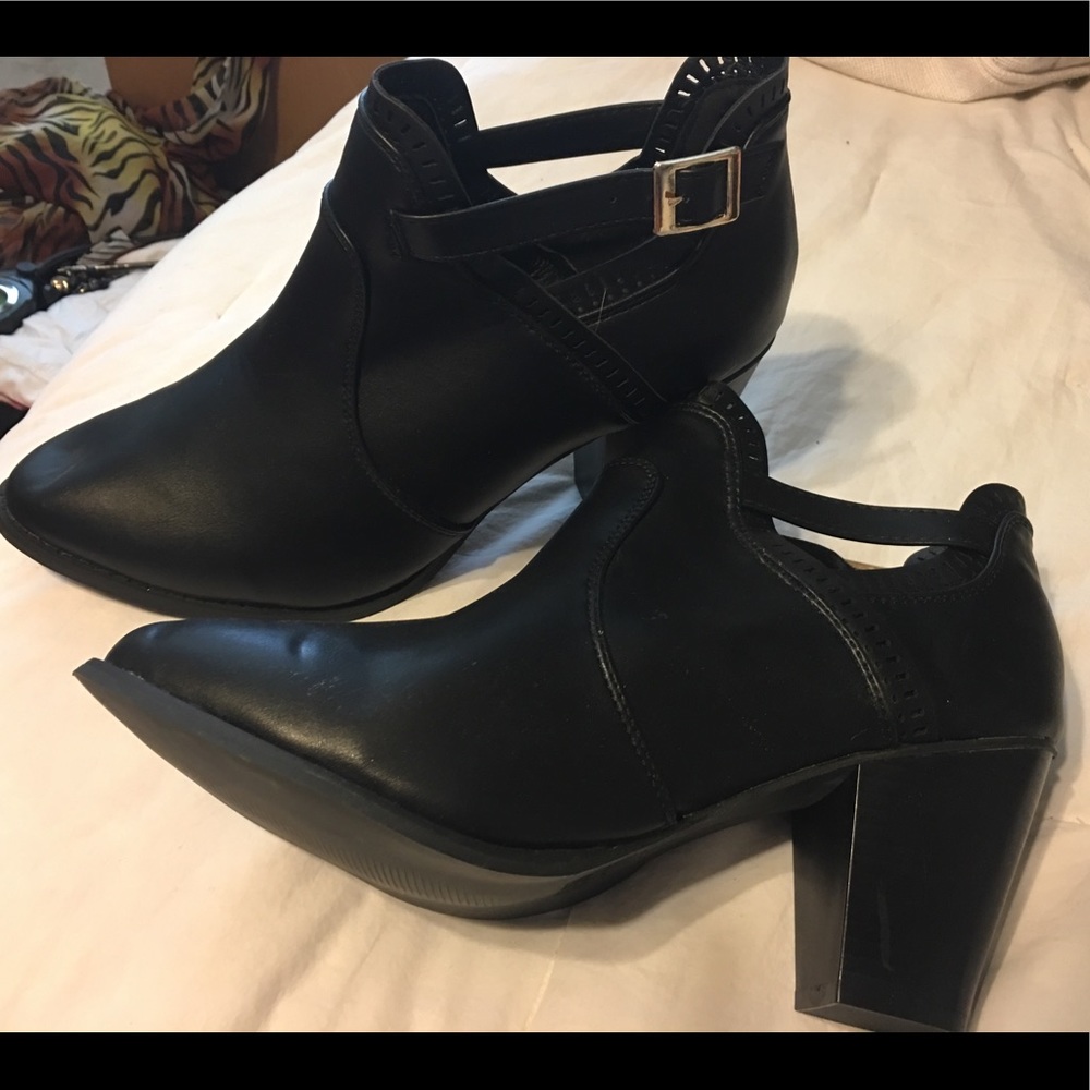Women’s heeled ankle boots.
